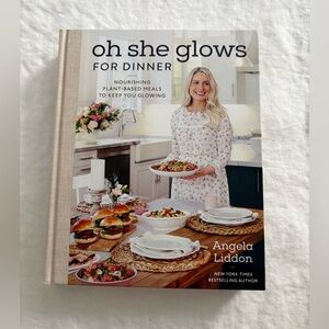 NWT Oh She Glows For Dinner: Nourishing Plant-based Meals Cookbook Angela Liddon
